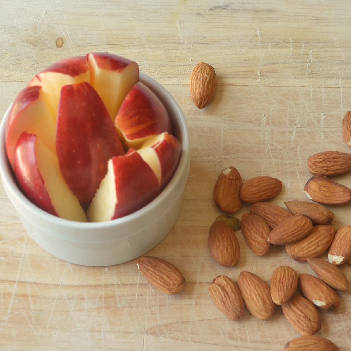Almonds and Apple Slices Super Healthy Kids